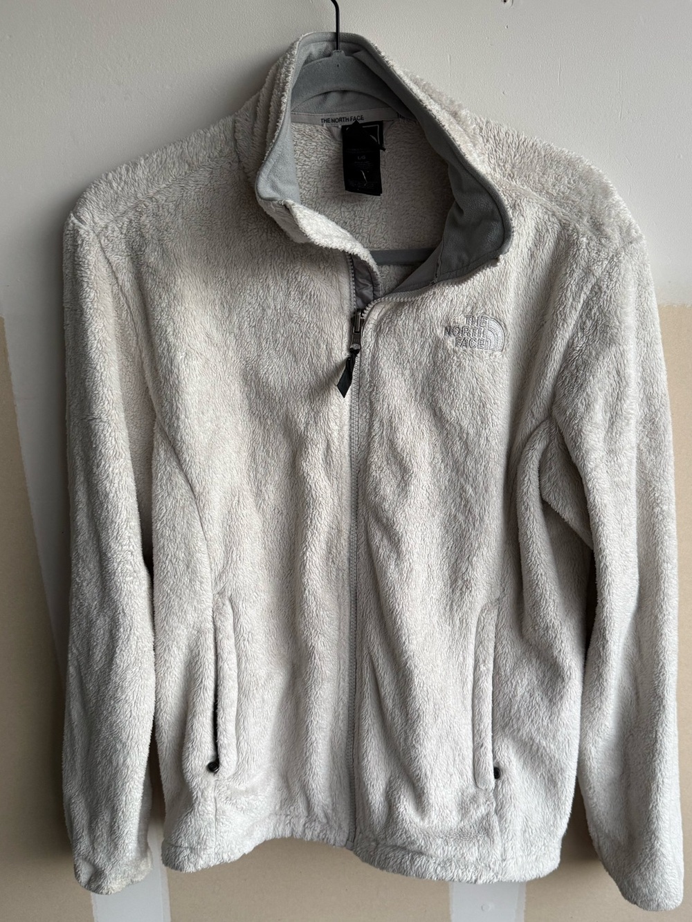 The North Face Women’s Light Cream Teddy Fleece Jacket